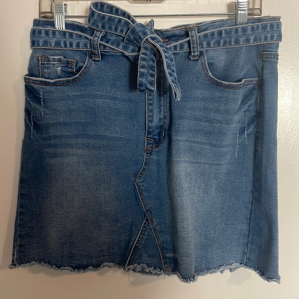 Denim mini skirt. Women’s Large.